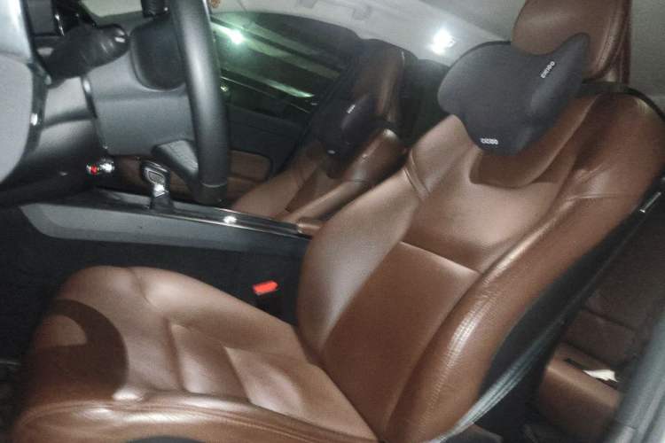 Used Volvo XC60 2020 T5 4x4 Zhiyi Luxury Edition Left Front Seat