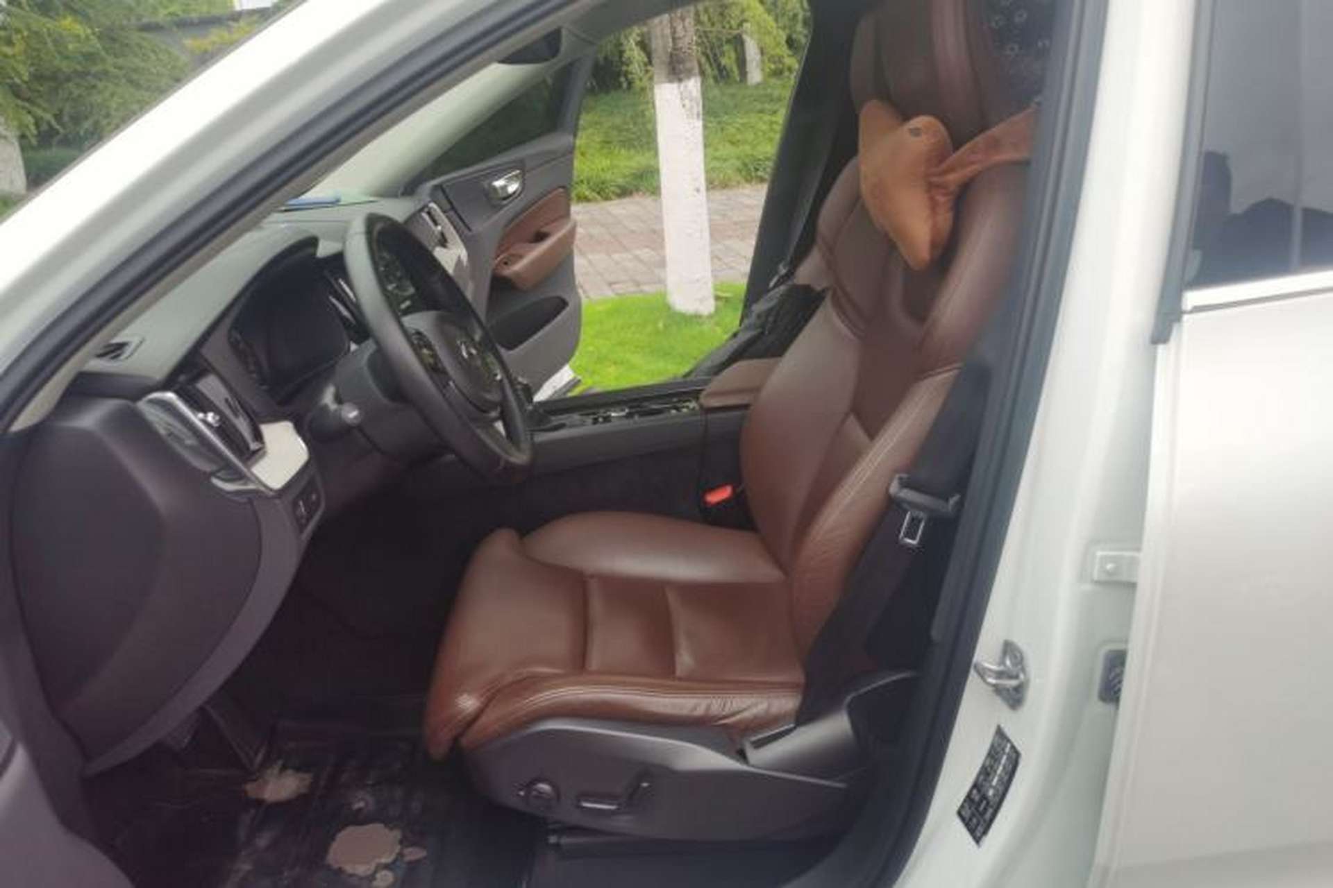 Used Volvo XC60 2020 T5 4x4 Smart Luxury Edition Left Front Seat