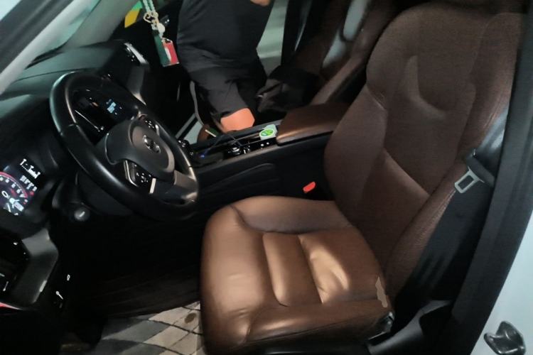 Used Volvo XC60 2020 T5 4x4 Zhiyi Luxury Edition Left Front Seat