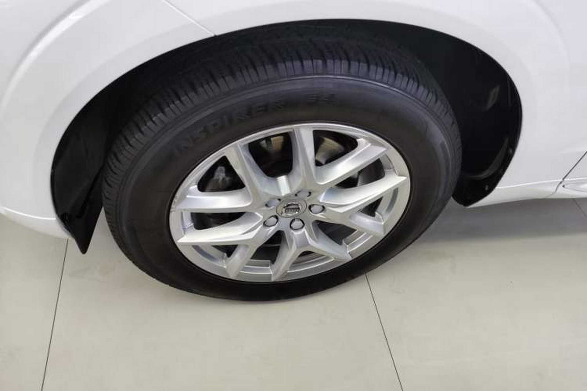 Used Volvo XC60 2020 T5 4x4 Zhiyi Luxury Edition Left Front Wheel Hub
