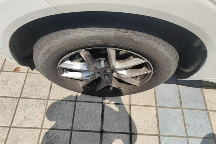 Used Volvo XC60 2020 T5 4x4 Zhiyi Luxury Edition Left Front Wheel Hub