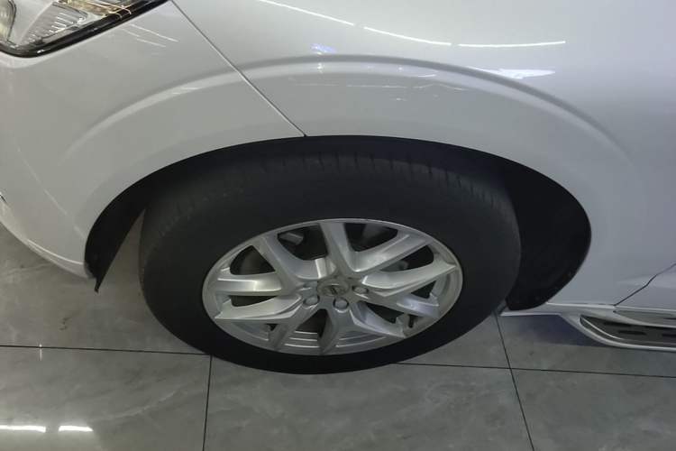 Used Volvo XC60 2020 T5 4x4 Zhiyi Luxury Edition Left Front Wheel Hub