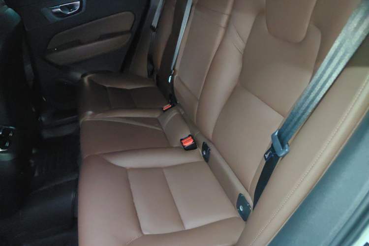 Used Volvo XC60 2020 T5 4x4 Smart Luxury Edition Left Rear Seat