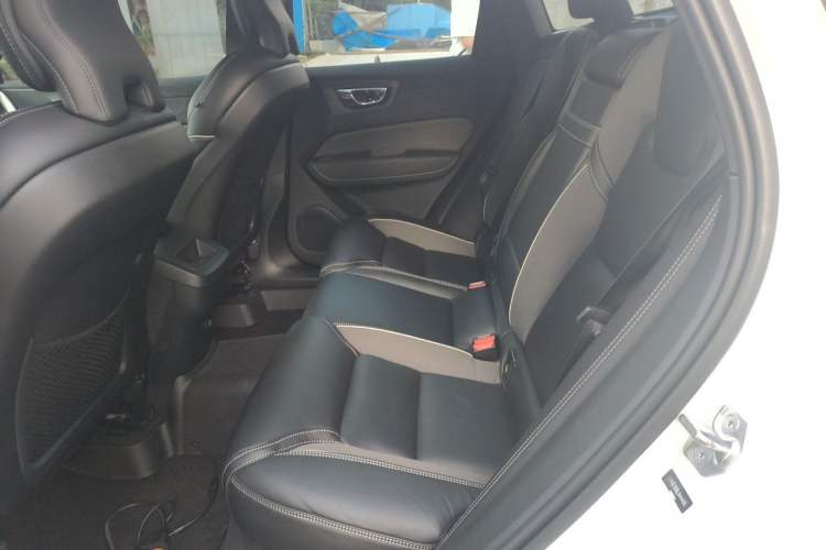 Used Volvo XC60 2020 T5 4x4 Smart & Dynamic Sport Edition Left Rear Seat