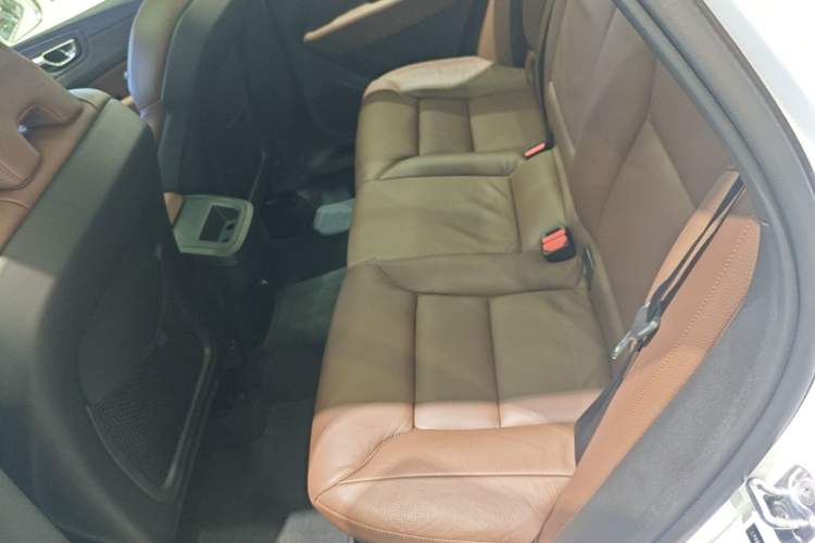 Used Volvo XC60 2020 T5 4x4 Smart Luxury Edition Left Rear Seat