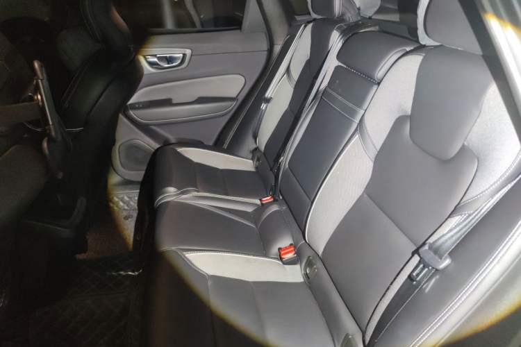 Used Volvo XC60 2020 T5 4x4 Smart & Dynamic Sport Edition Left Rear Seat