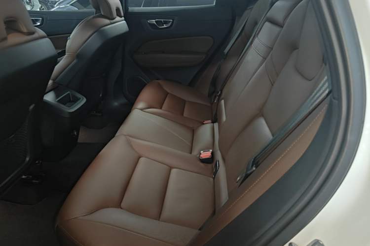 Used Volvo XC60 2020 T5 4x4 Smart Luxury Edition Left Rear Seat