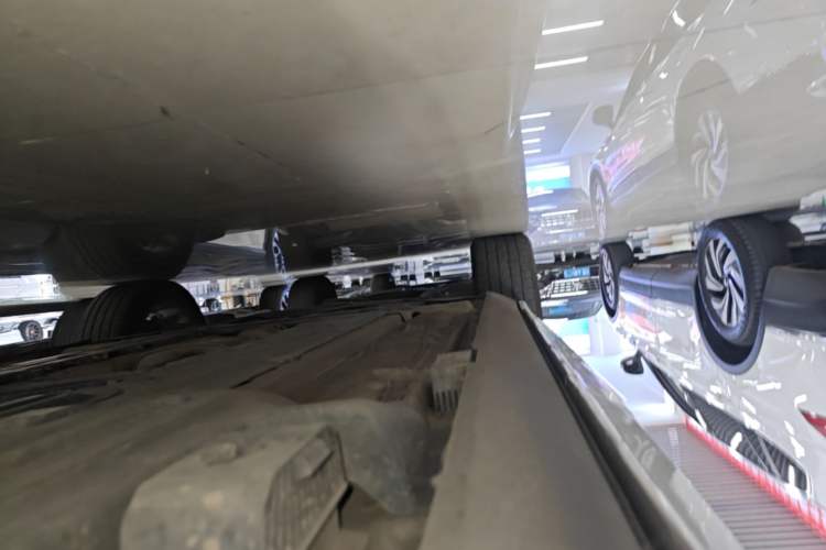 Used Volvo XC60 2020 T5 4x4 Smart Luxury Edition Left Side Sill