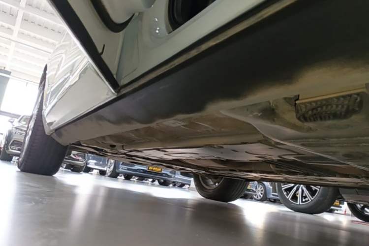 Used Volvo XC60 2020 T5 4x4 Zhiyi Luxury Edition Left Side Sill