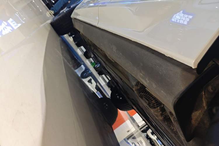 Used Volvo XC60 2020 T5 4x4 Smart Luxury Edition Left Side Sill