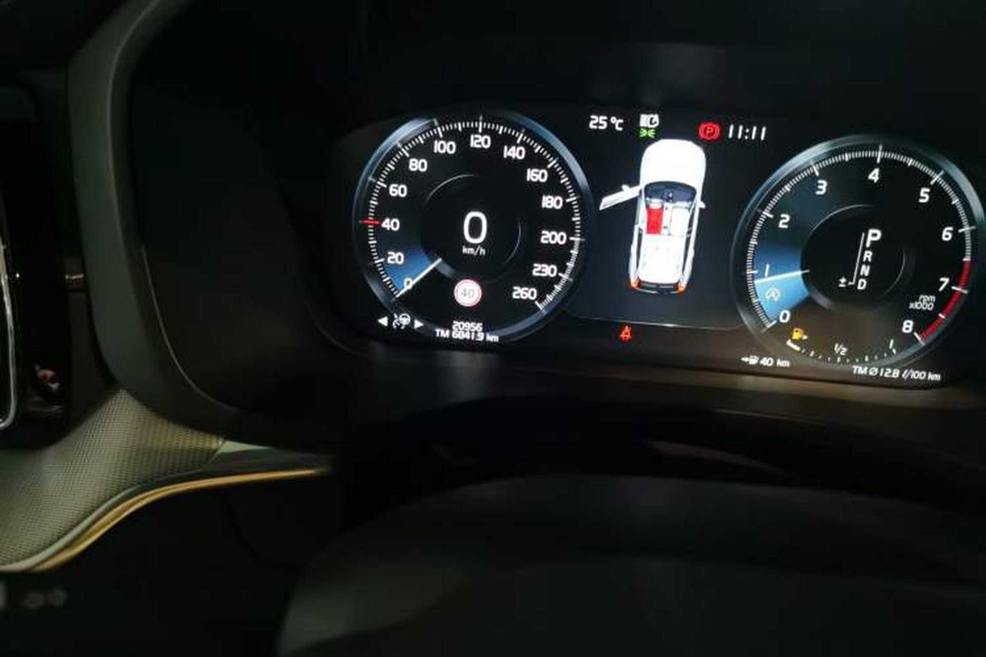 Used Volvo XC60 2020 T5 4x4 Smart & Dynamic Sport Edition Odometer Close Up