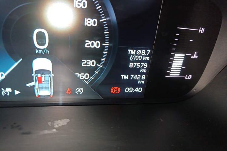 Used Volvo XC60 2020 T5 4x4 Zhiyi Luxury Edition Odometer Close Up