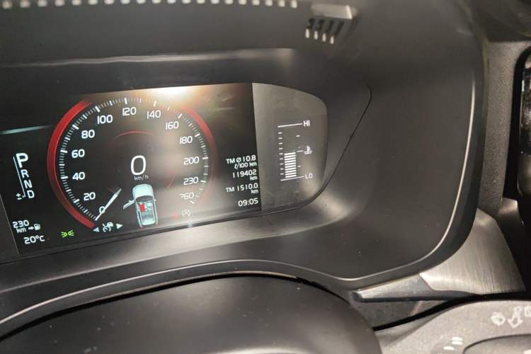Used Volvo XC60 2020 T5 4x4 Zhiyi Luxury Edition Odometer Close Up