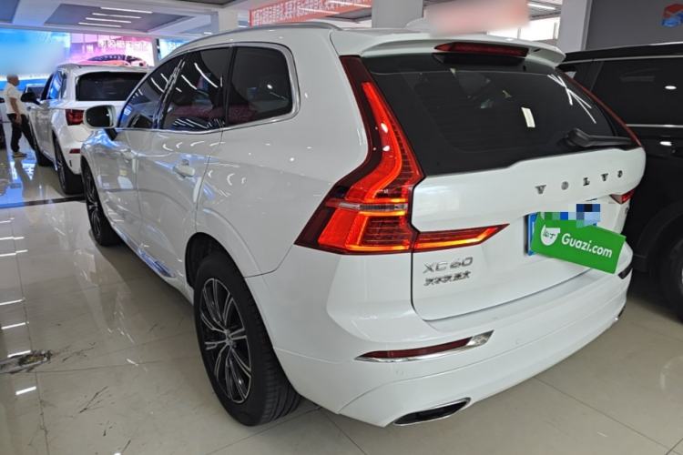 Used Volvo XC60 2020 T5 4x4 Smart Luxury Edition Rear Left 45 Deg