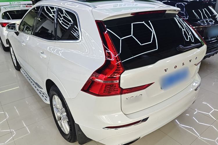 Used Volvo XC60 2020 T5 4x4 Zhiyi Luxury Edition Rear Left 45 Deg