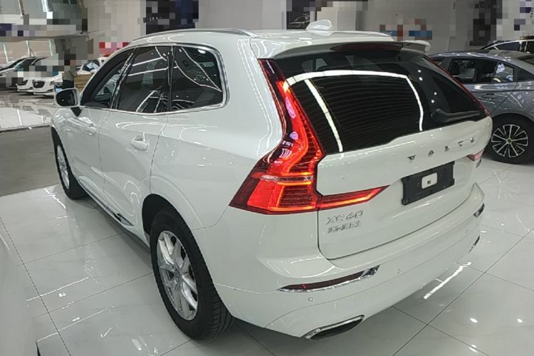 Used Volvo XC60 2020 T5 4x4 Zhiyi Luxury Edition Rear Left 45 Deg