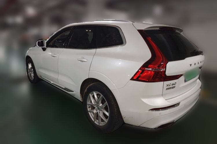 Used Volvo XC60 2020 T5 4x4 Zhiyi Luxury Edition Rear Left 45 Deg