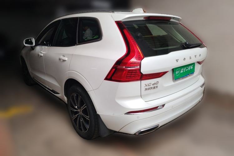 Used Volvo XC60 2020 T5 4x4 Smart Luxury Edition Rear Left 45 Deg