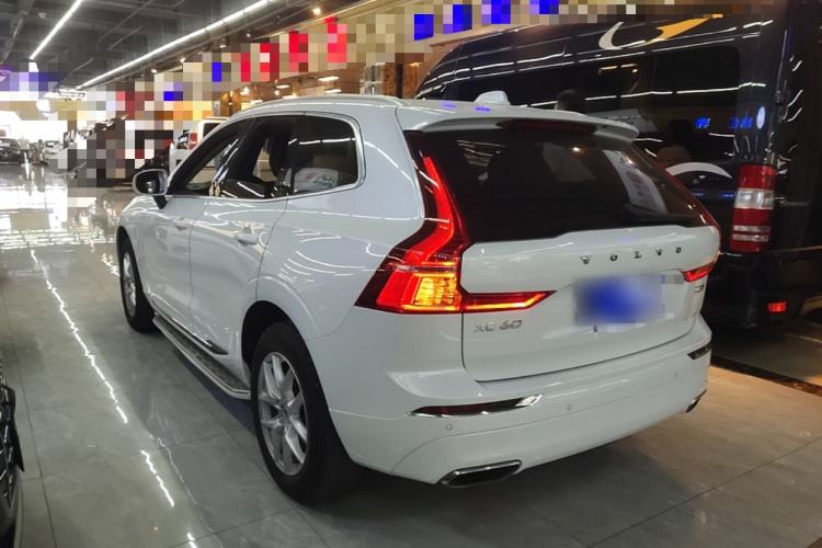 Used Volvo XC60 2020 T5 4x4 Zhiyi Luxury Edition Rear Left 45 Deg