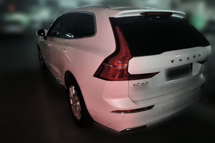 Used Volvo XC60 2020 T5 4x4 Zhiyi Luxury Edition Rear Left 45 Deg