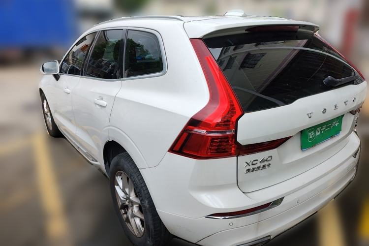 Used Volvo XC60 2020 T5 4x4 Zhiyi Luxury Edition Rear Left 45 Deg