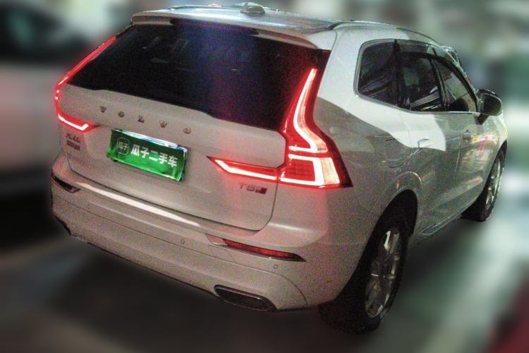 Used Volvo XC60 2020 T5 4x4 Zhiyi Luxury Edition Rear Right 45 Deg