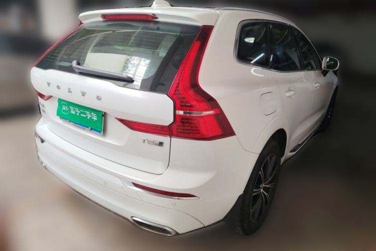Used Volvo XC60 2020 T5 4x4 Smart Luxury Edition Rear Right 45 Deg
