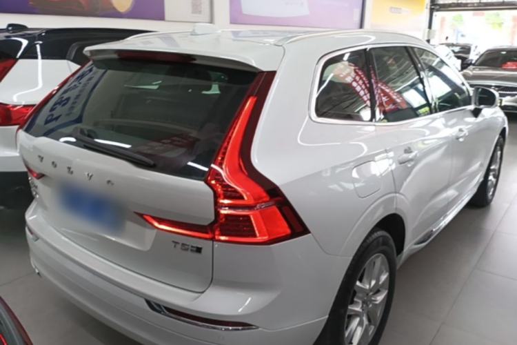Used Volvo XC60 2020 T5 4x4 Zhiyi Luxury Edition Rear Right 45 Deg