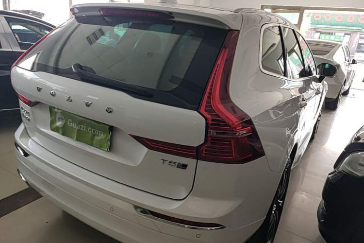 Used Volvo XC60 2020 T5 4x4 Smart Luxury Edition Rear Right 45 Deg