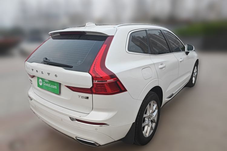 Used Volvo XC60 2020 T5 4x4 Zhiyi Luxury Edition Rear Right 45 Deg