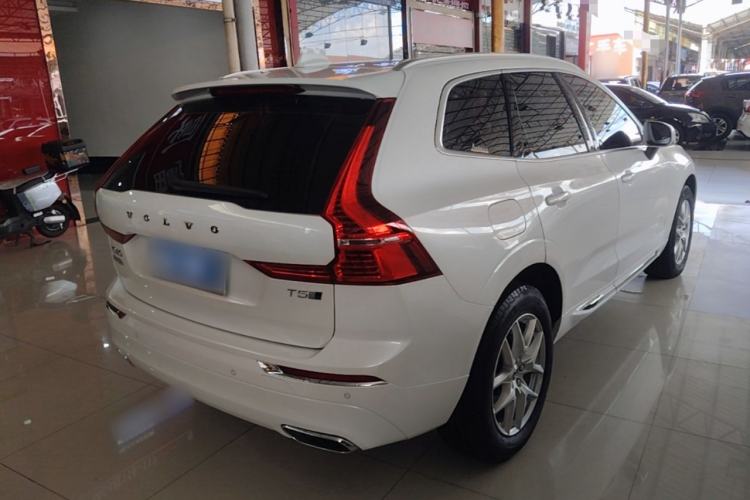 Used Volvo XC60 2020 T5 4x4 Zhiyi Luxury Edition Rear Right 45 Deg
