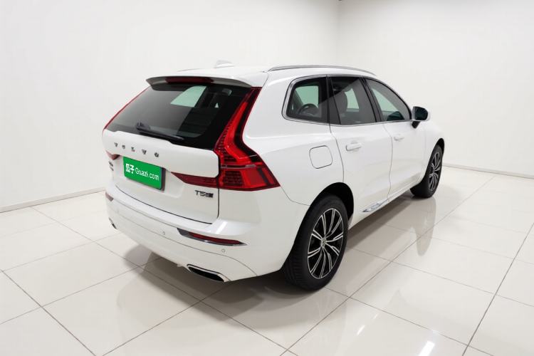 Used Volvo XC60 2020 T5 4x4 Smart Luxury Edition Rear Right 45 Deg