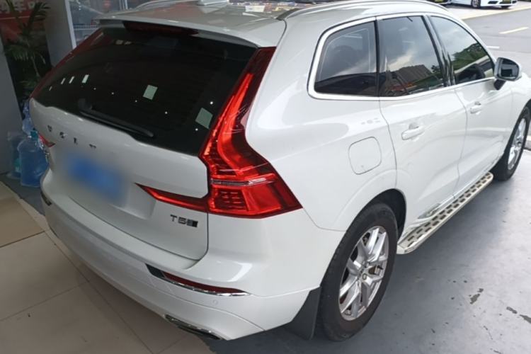 Used Volvo XC60 2020 T5 4x4 Zhiyi Luxury Edition Rear Right 45 Deg