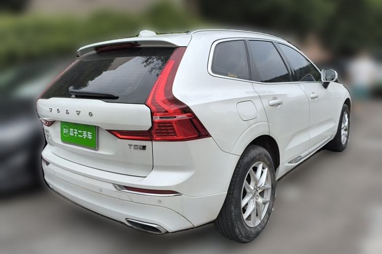 Used Volvo XC60 2020 T5 4x4 Zhiyi Luxury Edition Rear Right 45 Deg