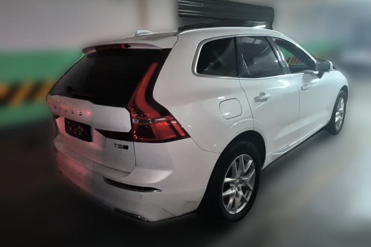 Used Volvo XC60 2020 T5 4x4 Zhiyi Luxury Edition Rear Right 45 Deg