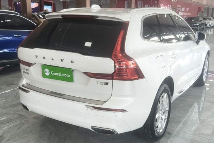 Used Volvo XC60 2020 T5 4x4 Zhiyi Luxury Edition Rear Right 45 Deg