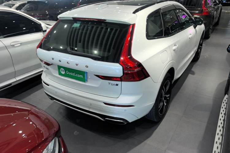 Used Volvo XC60 2020 T5 4x4 Smart & Dynamic Sport Edition Rear Right 45 Deg