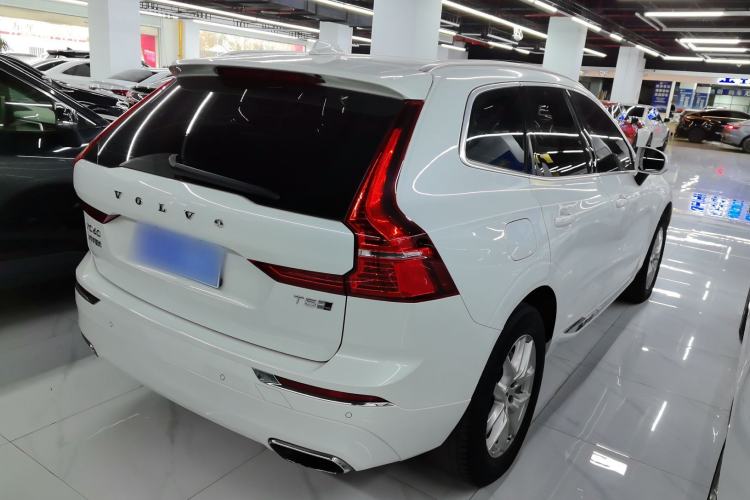 Used Volvo XC60 2020 T5 4x4 Zhiyi Luxury Edition Rear Right 45 Deg