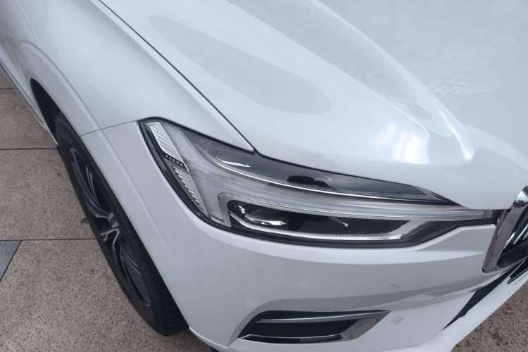 Used Volvo XC60 2020 T5 4x4 Smart Luxury Edition Right Front Headlight