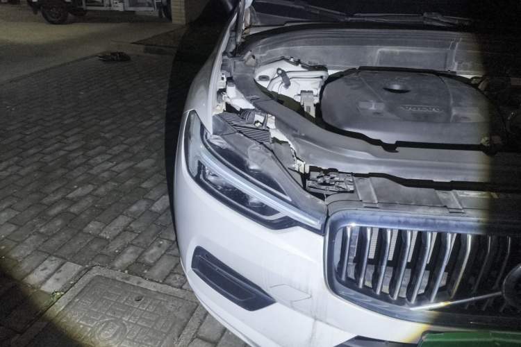 Used Volvo XC60 2020 T5 4x4 Smart Luxury Edition Right Front Headlight
