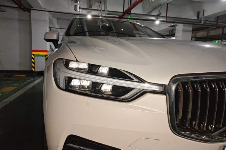 Used Volvo XC60 2020 T5 4x4 Zhiyi Luxury Edition Right Front Headlight