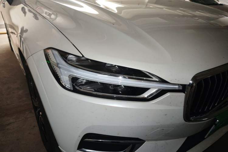 Used Volvo XC60 2020 T5 4x4 Smart Luxury Edition Right Front Headlight