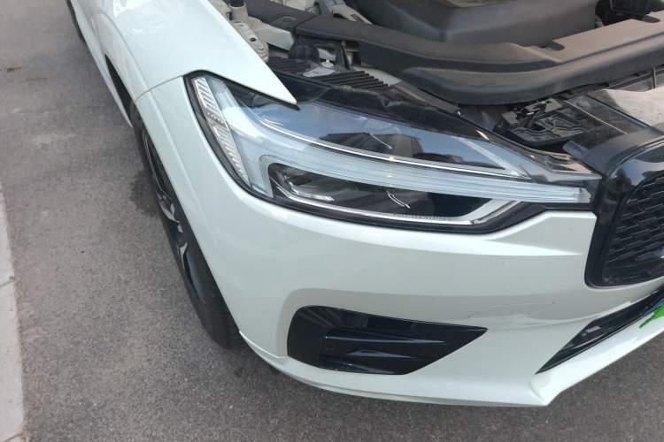Used Volvo XC60 2020 T5 4x4 Smart & Dynamic Sport Edition Right Front Headlight