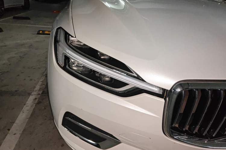 Used Volvo XC60 2020 T5 4x4 Zhiyi Luxury Edition Right Front Headlight