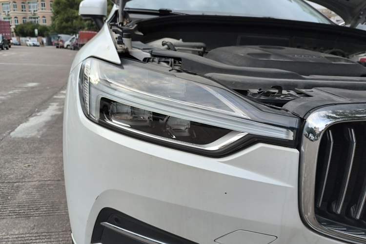 Used Volvo XC60 2020 T5 4x4 Zhiyi Luxury Edition Right Front Headlight