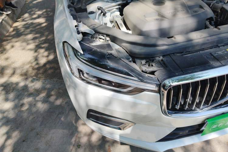 Used Volvo XC60 2020 T5 4x4 Smart Luxury Edition Right Front Headlight