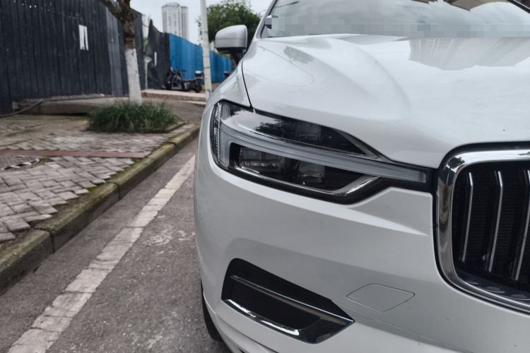 Used Volvo XC60 2020 T5 4x4 Smart Luxury Edition Right Front Headlight