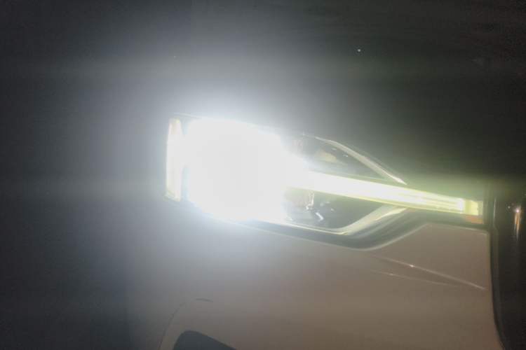 Used Volvo XC60 2020 T5 4x4 Zhiyi Luxury Edition Right Front Headlight