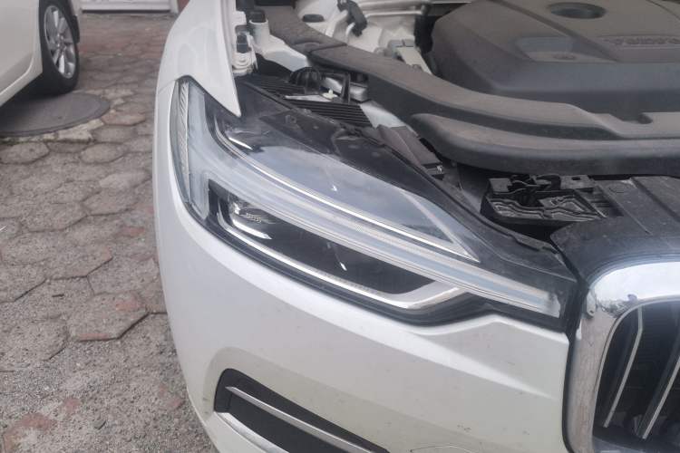 Used Volvo XC60 2020 T5 4x4 Smart Luxury Edition Right Front Headlight