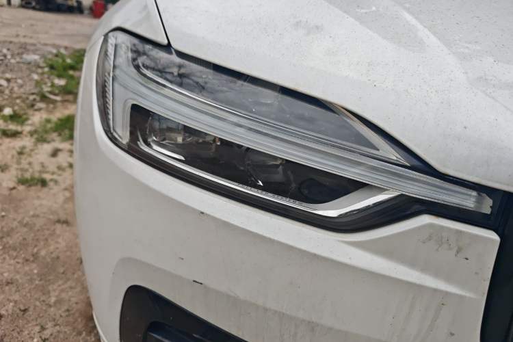 Used Volvo XC60 2020 T5 4x4 Smart & Dynamic Sport Edition Right Front Headlight